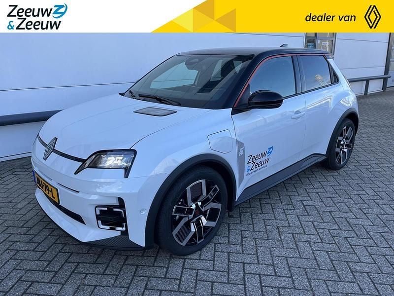 Wit Occasion 2025 Renault R5 Iconic Hatchback | € 29.240 (Super prijs) - Afbeelding 1/4