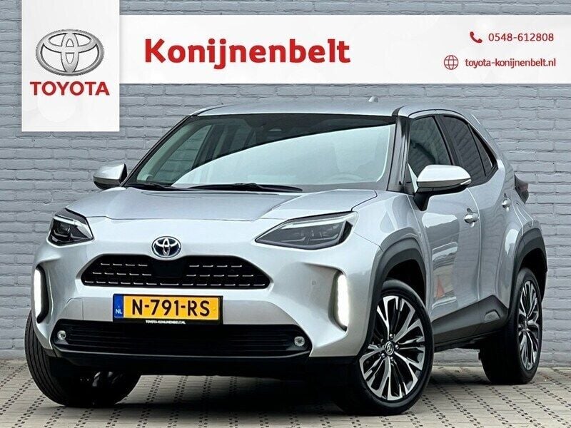 Grijs Gebruikt 2021 Toyota Yaris Cross Executive SUV | € 29.995 (Iets duurder) - Afbeelding 1/3