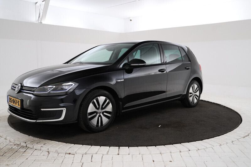 Zwart Gebruikt 2017 VW e-Golf Hatchback | € 10.995 - Afbeelding 1/4