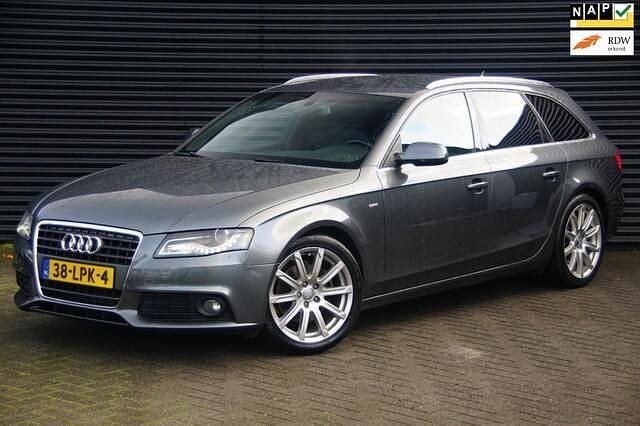 Grijs Occasion 2010 Audi A4 S-Line Stationwagen | € 7.945 (Iets duurder) - Afbeelding 1/4