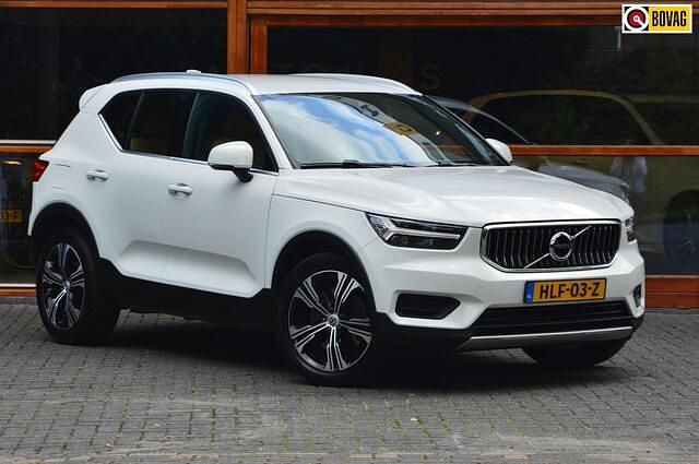 Wit Gebruikt 2021 Volvo XC40 Inscription SUV | € 27.750 (Super prijs) - Afbeelding 1/4