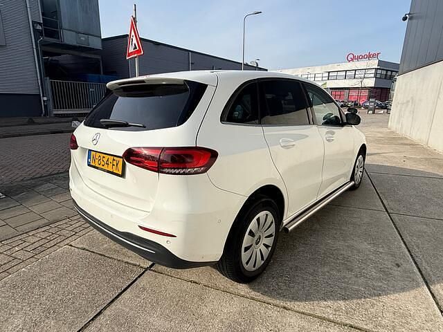 Occasion Mercedes 200 150 PK (110 kW) 2021 Wit MPV