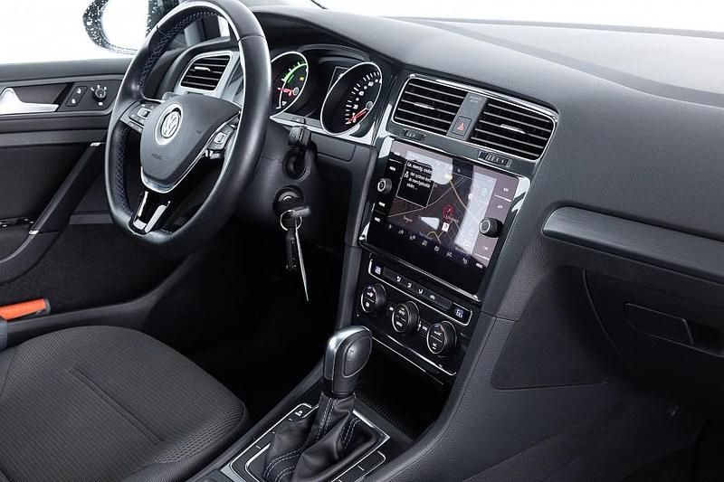 Occasion VW e-Golf 100 kW (136 PK) 2020 Zwart Hatchback