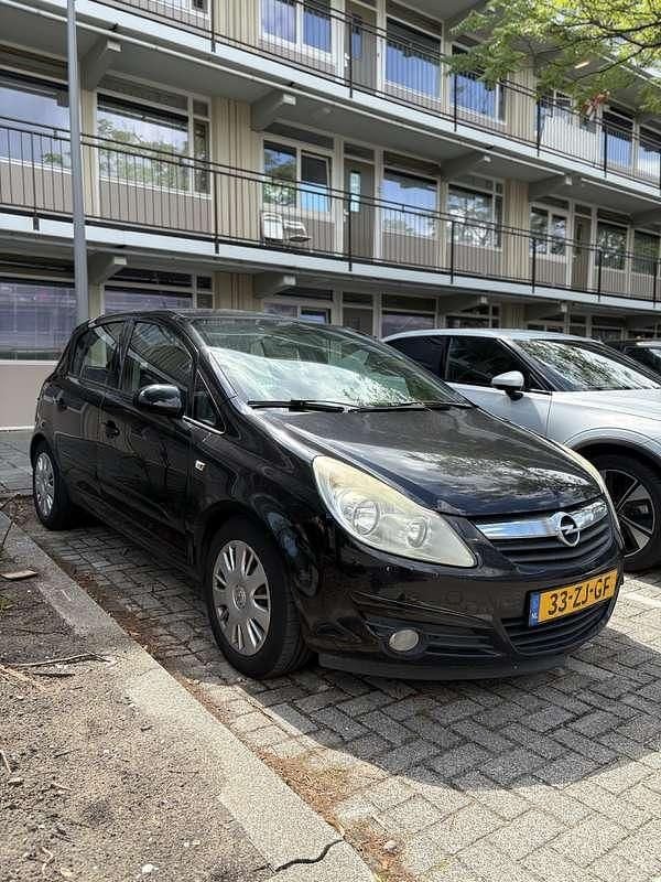 Zwart Gebruikt 2008 Opel Corsa Enjoy MPV | € 1.500 (Eerlijke prijs) - Afbeelding 1/4