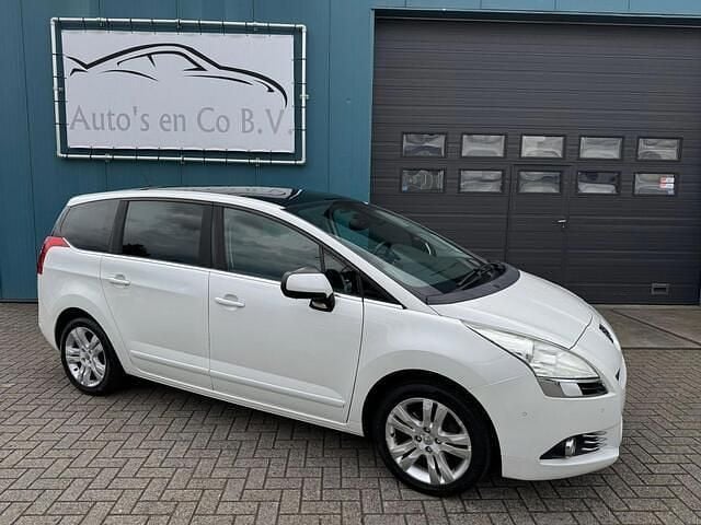 Wit Gebruikt 2010 Peugeot 5008 MPV | € 2.990 (Eerlijke prijs) - Afbeelding 1/4