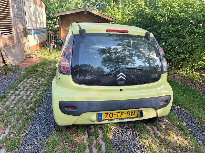 Geel Gebruikt 2006 Citroën C1 Hatchback | € 1.500 (Goede deal) - Afbeelding 1/4