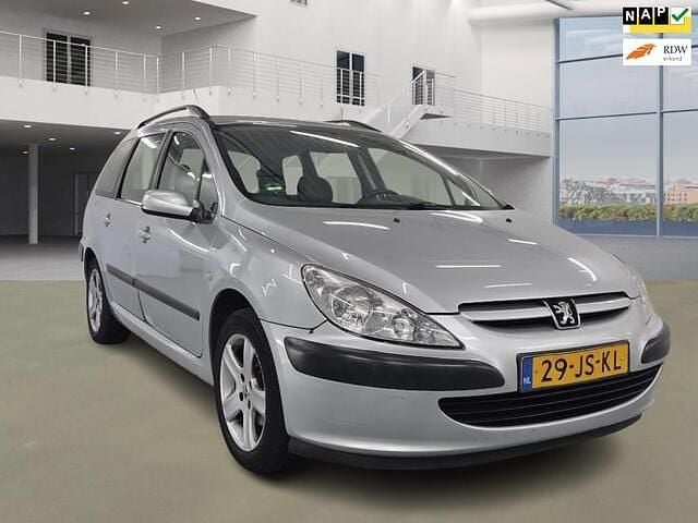 Grijs Gebruikt 2002 Peugeot 307 Stationwagen | € 1.995 (Eerlijke prijs) - Afbeelding 1/4