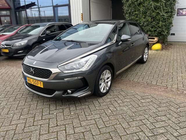 Grijs Gebruikt 2015 DS Automobiles DS5 Chic Hatchback | € 11.750 (Eerlijke prijs) - Afbeelding 1/4