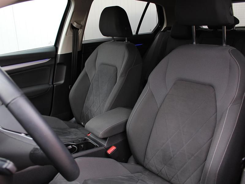 Occasion VW Golf VII LOUNGE 2021 Zwart Hatchback