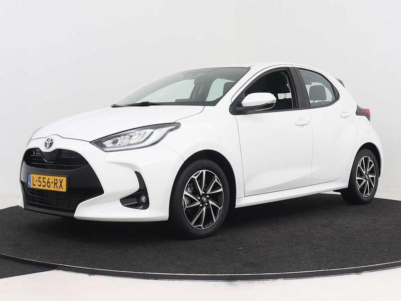 Wit Gebruikt 2021 Toyota Yaris Hatchback | € 20.495 (Goede deal) - Afbeelding 1/4