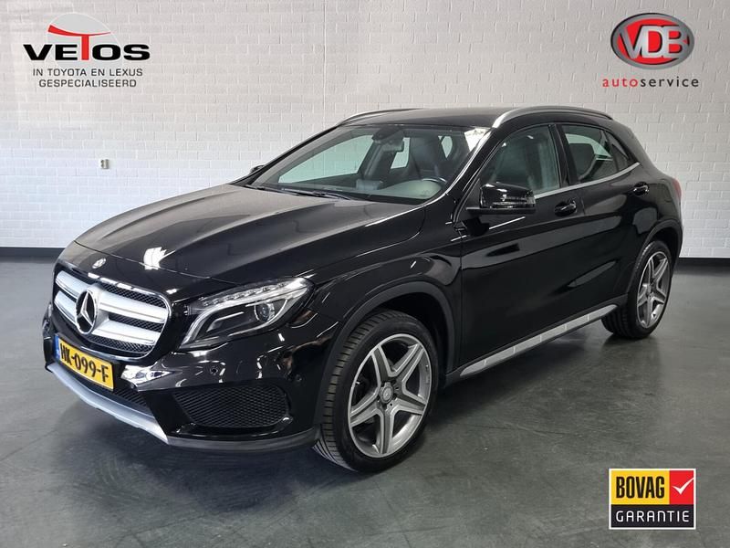 Zwart Gebruikt 2015 Mercedes GLA200 Prestige SUV | € 19.650 (Eerlijke prijs) - Afbeelding 1/4