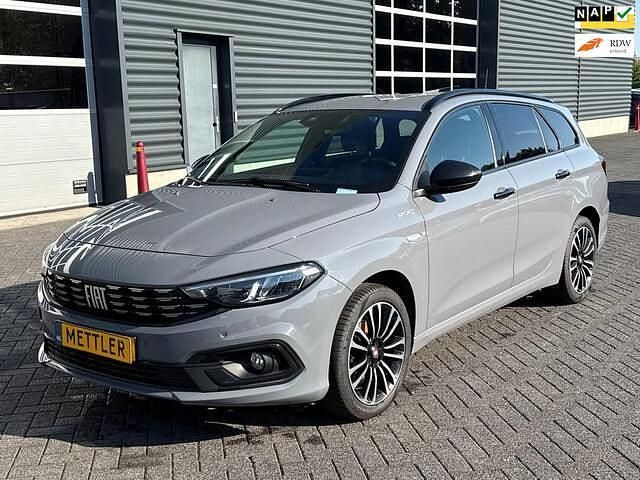 Grijs Gebruikt 2021 Fiat Tipo Sport Stationwagen | € 7.250 - Afbeelding 1/4