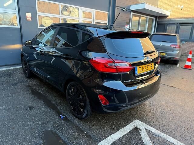 Occasion Ford Fiesta Trend 70 PK (51 kW) 2018 Zwart Hatchback