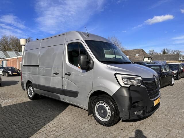 Gris etoile (grijs metallic) Gebruikt 2020 Renault Master Van | € 9.945 - Afbeelding 1/4