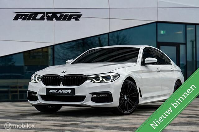 Wit Occasion 2018 BMW 530e iPerformance Sedan | € 24.945 (Eerlijke prijs) - Afbeelding 1/4