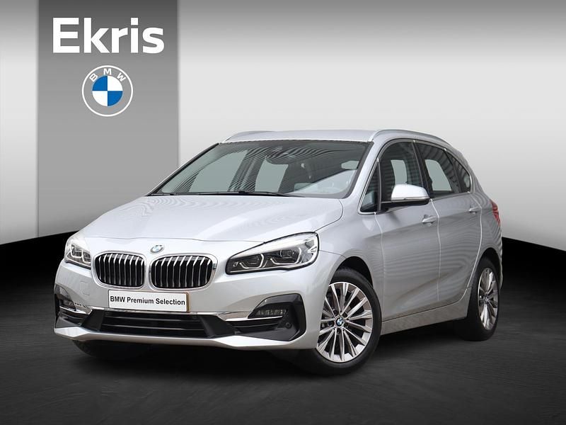 Grijs Occasion 2021 BMW 218 Comfort Edition Stationwagen | € 24.400 (Eerlijke prijs) - Afbeelding 1/4