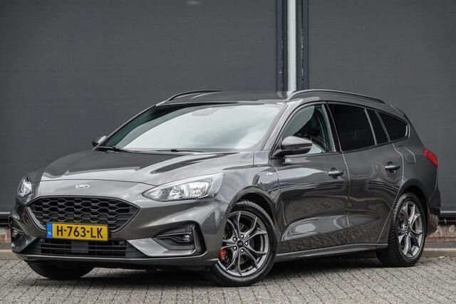 Grijs Gebruikt 2019 Ford Focus Business Edition Stationwagen | € 16.950 (Iets duurder) - Afbeelding 1/4