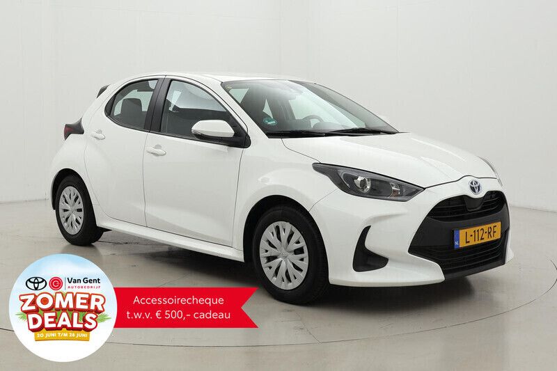 Wit Gebruikt 2021 Toyota Yaris Hybrid Active Hatchback | € 19.999 (Eerlijke prijs) - Afbeelding 1/4