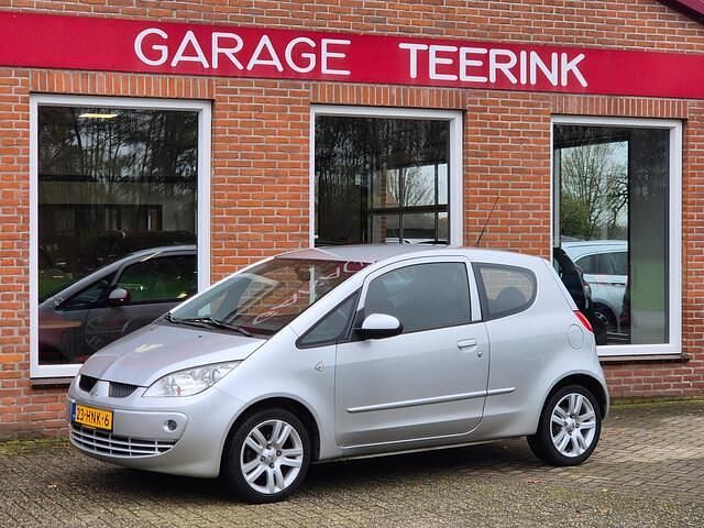 Grijs Gebruikt 2009 Mitsubishi Colt Inform Hatchback | € 3.999 (Iets duurder) - Afbeelding 1/4