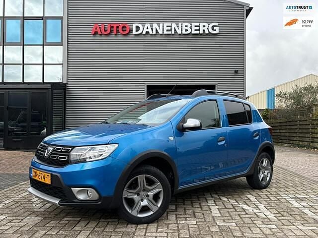 Blauw Gebruikt 2019 Dacia Sandero Stepway Hatchback | € 9.949 (Eerlijke prijs) - Afbeelding 1/4