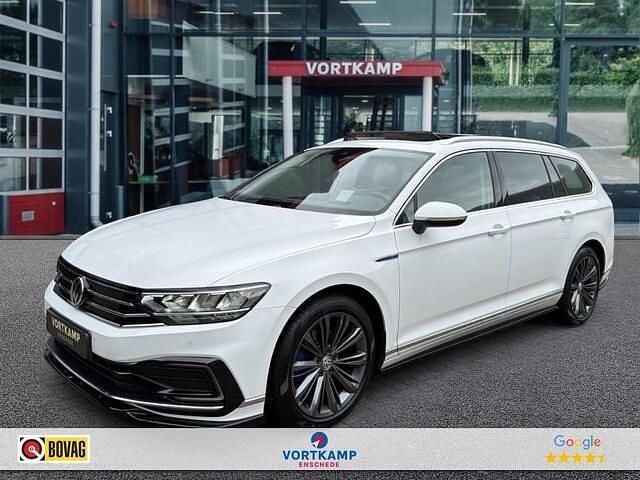 Wit Gebruikt 2020 VW Passat GTE Stationwagen | € 24.500 (Eerlijke prijs) - Afbeelding 1/4