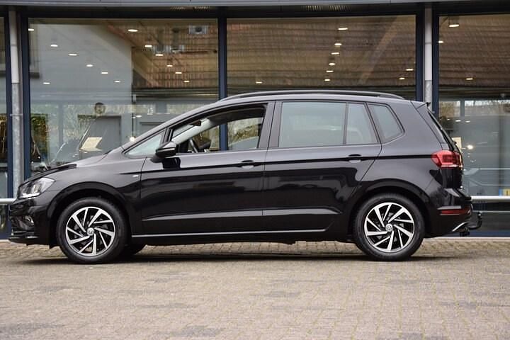Occasion VW Golf Sportsvan Highline 131 PK (96 kW) 2018 Zwart MPV