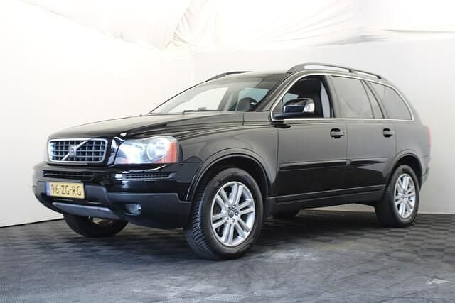 Zwart Gebruikt 2008 Volvo XC90 Momentum SUV | € 6.450 (Eerlijke prijs) - Afbeelding 1/4