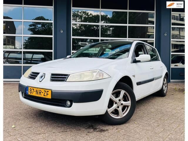 Wit Gebruikt 2004 Renault Mégane II Basis Hatchback | € 499 (Duur) - Afbeelding 1/4