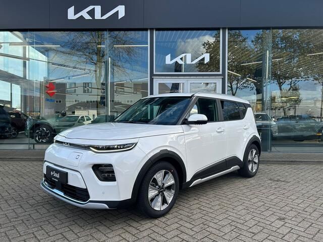 Wit, metallic lak Gebruikt 2023 Kia Soul EV Air SUV | € 33.930 - Afbeelding 1/4