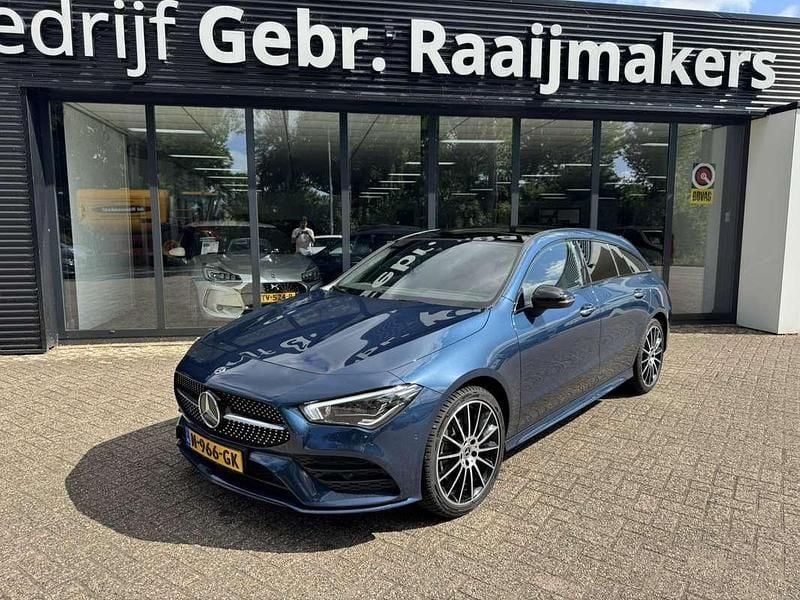 Blauw Gebruikt 2021 Mercedes CLA250e Shooting Brake AMG Stationwagen | € 21.900 (Goede deal) - Afbeelding 1/4