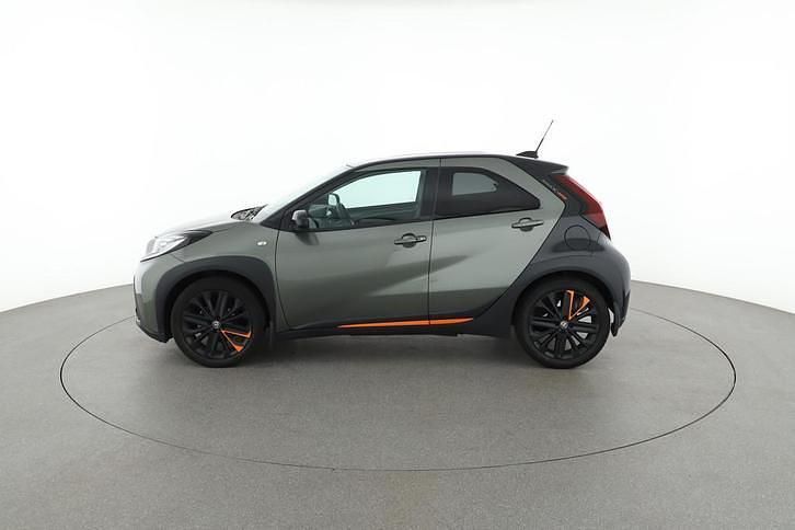 Groen (metallic) Occasion 2022 Toyota Aygo X Limited SUV | € 19.750 (Eerlijke prijs) - Afbeelding 1/4