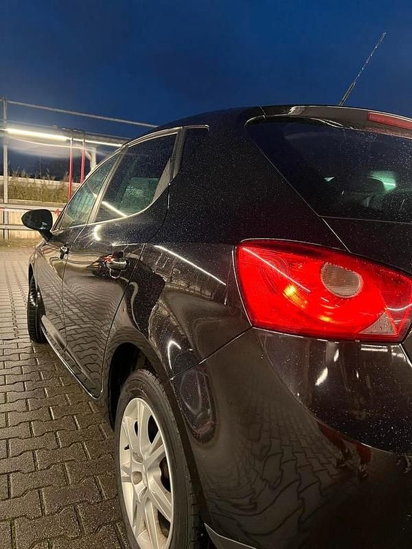 Gebruikt 2009 Seat Ibiza | € 2.950 - Afbeelding 1/1