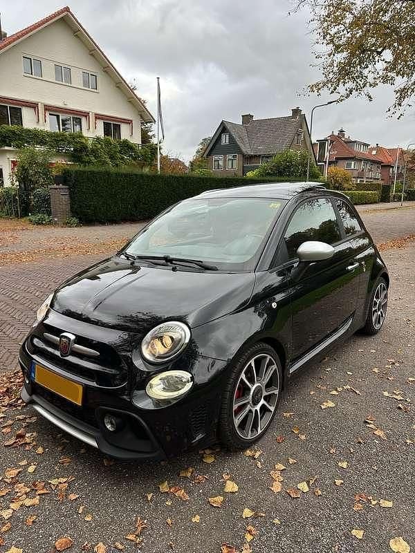 Zwart Gebruikt 2016 Abarth 595 Turismo Hatchback | € 17.400 (Duur) - Afbeelding 1/4