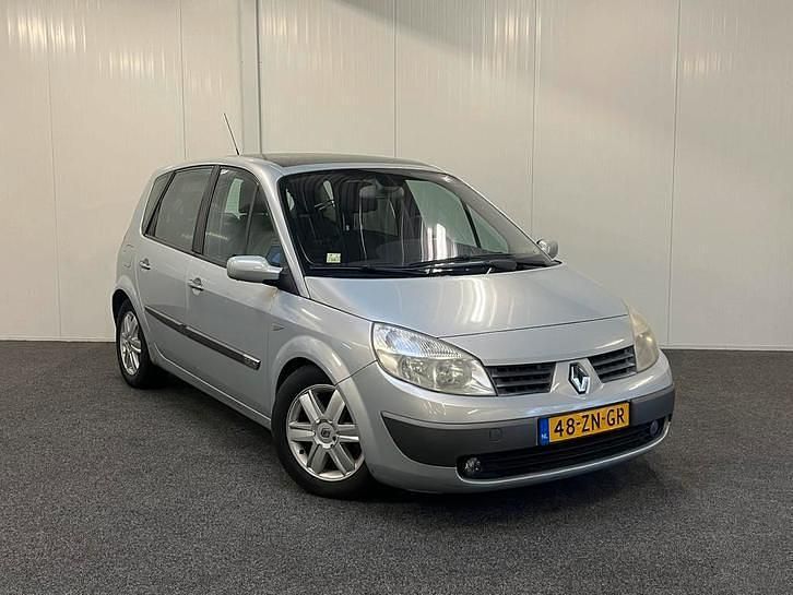 Gebruikt 2004 Renault Scénic II MPV | € 2.550 (Duur) - Afbeelding 1/4