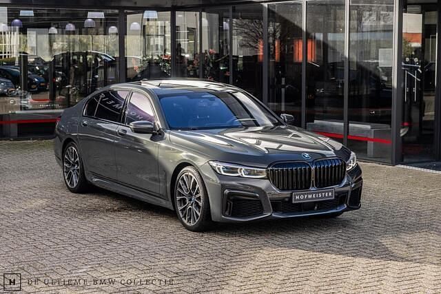 Grijs Gebruikt 2021 BMW 745e M Sport Sedan | € 59.950 (Duur) - Afbeelding 1/4