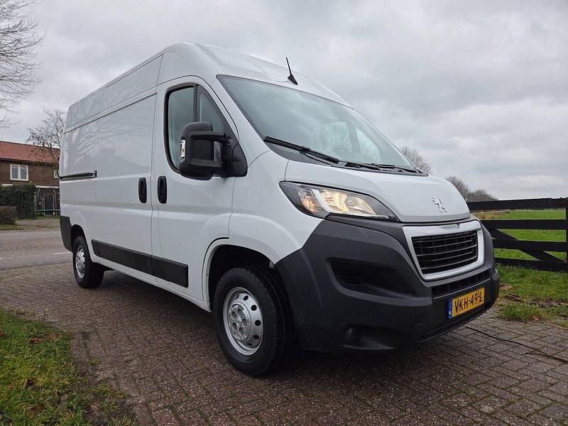 Wit Gebruikt 2021 Peugeot Boxer Premium Van | € 14.444 (Super prijs) - Afbeelding 1/4
