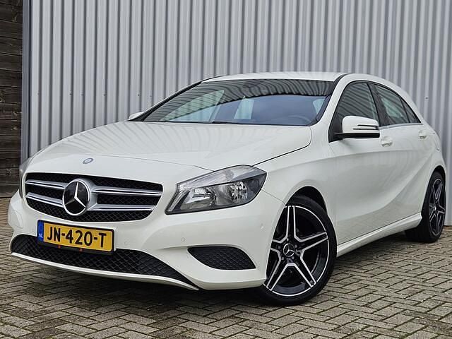 Wit Gebruikt 2012 Mercedes A180 Hatchback | € 8.950 (Eerlijke prijs) - Afbeelding 1/4