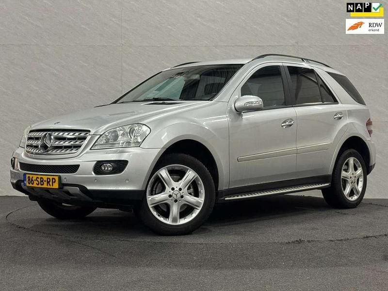 Grijs Occasion 2005 Mercedes ML350 SUV | € 7.995 (Super prijs) - Afbeelding 1/4