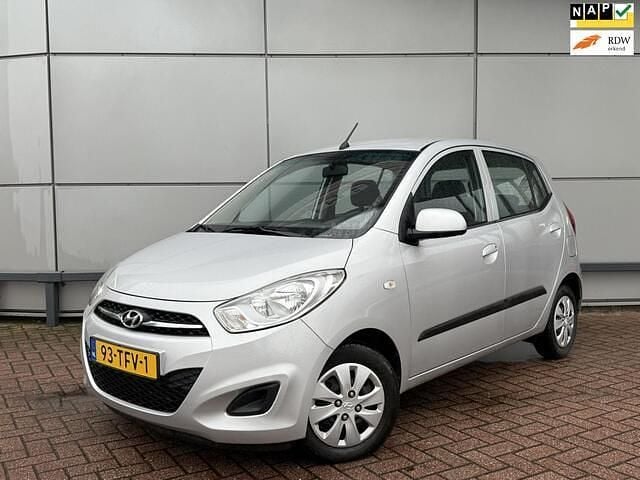 Grijs (metallic) Occasion 2012 Hyundai i10 Hatchback | € 6.250 (Duur) - Afbeelding 1/4