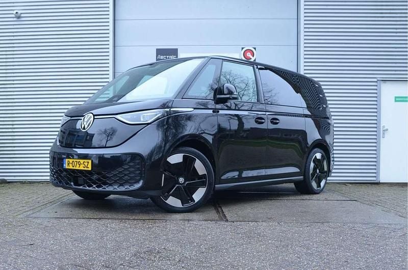 Zwart Gebruikt 2022 VW ID. Buzz Pro MPV | € 41.999 (Eerlijke prijs) - Afbeelding 1/4