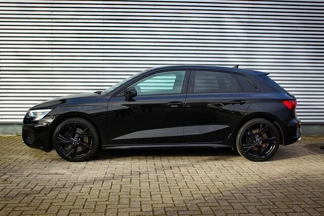 Occasion Audi S3 Sportback Premium 310 PK (228 kW) 2022 Zwart (metallic) Hatchback