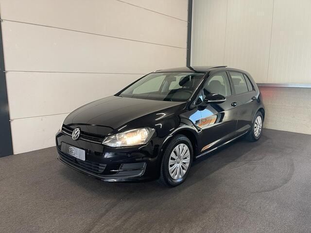 Zwart Gebruikt 2014 VW Golf VII Trendline Hatchback | € 9.950 (Iets duurder) - Afbeelding 1/4