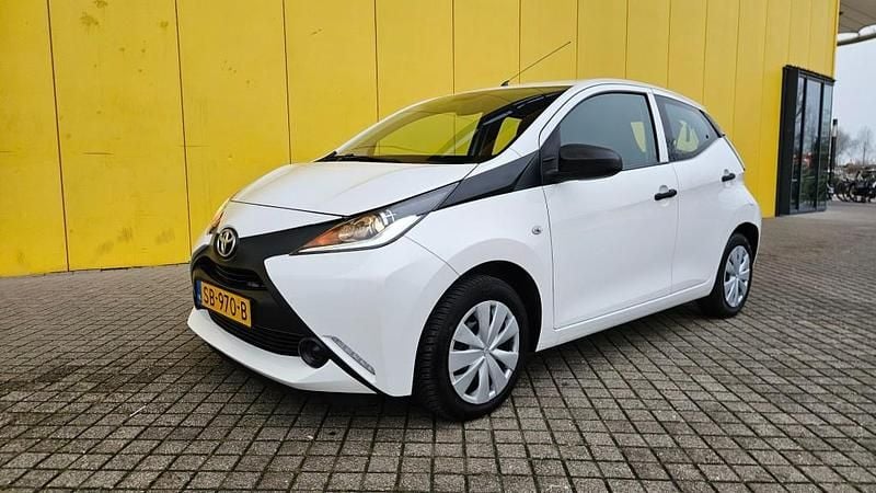 Hatchback Occasion 2018 Toyota Aygo Hatchback | € 7.950 (Goede deal) - Afbeelding 1/4