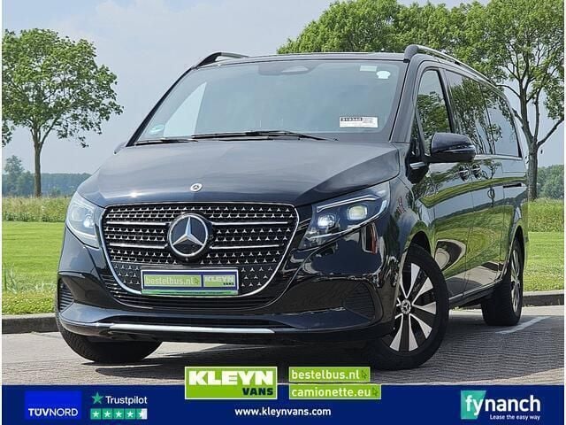 Zwart Gebruikt 2024 Mercedes V300 MPV | € 67.750 (Goede deal) - Afbeelding 1/3
