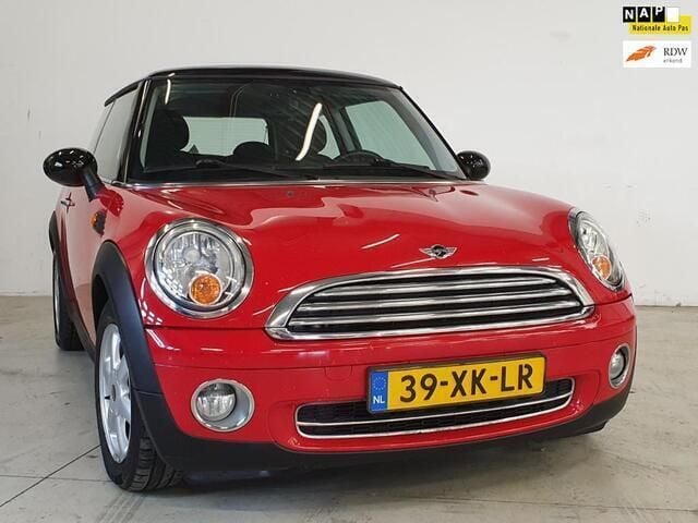 Rood Gebruikt 2007 Mini ONE Pepper Hatchback | € 2.890 (Iets duurder) - Afbeelding 1/4