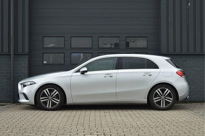 Occasion Mercedes A180 Luxury 136 PK (100 kW) 2022 Grijs Hatchback