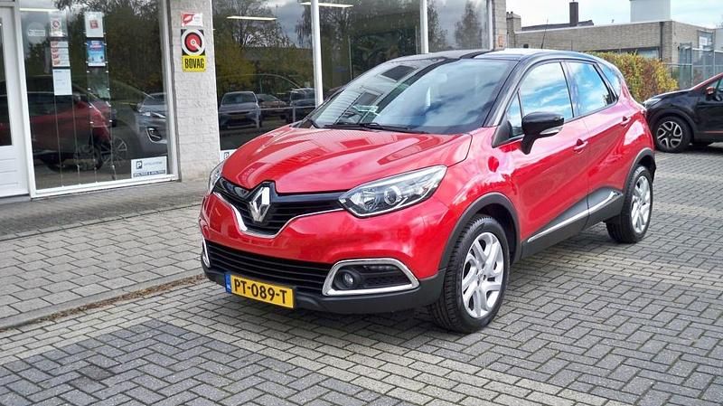 Rood Gebruikt 2017 Renault Captur Intens SUV | € 10.950 (Goede deal) - Afbeelding 1/4