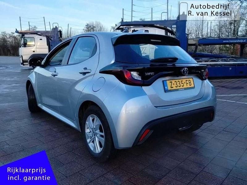 Occasion Toyota Yaris Hybrid Active 116 PK (85 kW) 2024 Grijs Hatchback