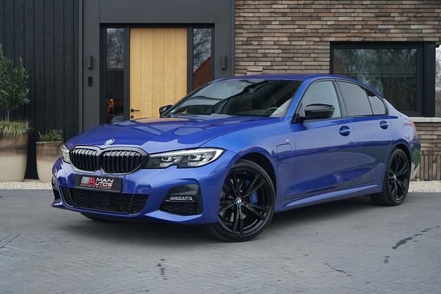 Blauw Occasion 2020 BMW 330 M Sport Sedan | € 29.850 (Eerlijke prijs) - Afbeelding 1/4