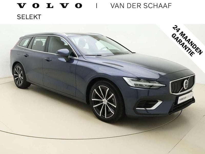 Blauw Occasion 2022 Volvo V60 Stationwagen | € 33.800 (Super prijs) - Afbeelding 1/4